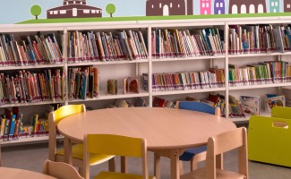 Free Reading Lists for Kindergarten - 3rd Grade plus a free reading log!