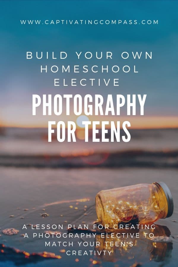 If your student has a camera app on their phone and a place to edit photos, you have all you need to create your own elective photography course! Find out more. #photography #teens #highschool #freehomeschooldeals #fhdhomeschoolers