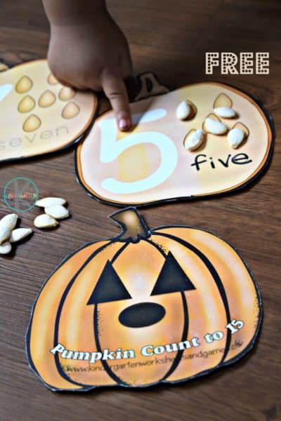 Grab these FREE Pumpkin Count to 10 Cards! #fhdhomeschoolers #freehomeschooldeals #fallresources #hsmoms #homeschooling