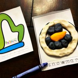 FREE Printable Winter Playdough Cards.