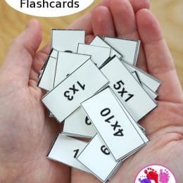 FREE Multiplication Mini Flashcards. #freehomeschooldeals #fhdhomeschoolers #miniflashcards #minimultiplicationcards #multiplicationresources