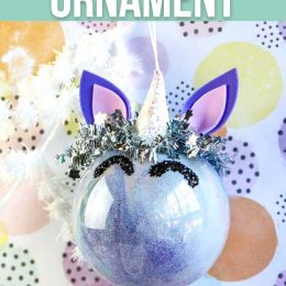 Unicorn Glitter Christmas Ornaments. #unicorncraftsforkids #christmasornamentcrafts #glitterunicorncraft #freehomeschooldeals #fhdhomeschoolers