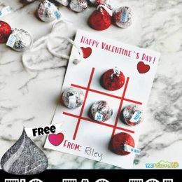 Free Printable Tic-Tac-Toe Valentines. #freehomeschooldeals #fhdhomeschoolers #tictactoevalentineprintables #valentineprintablecards #tictactoeprintables