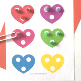 Preschool Pack for Valentine's Day. #valentinesdayprintables #valentinesdayworksheets #preschoolworksheets #freehomeschooldeals #fhdhomeschoolers