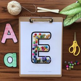 Free Alphabet Template Pages. #freehomeschooldeals #fhdhomeschoolers #learningthealphabet #alphabettemplate #alphabetpracticepages