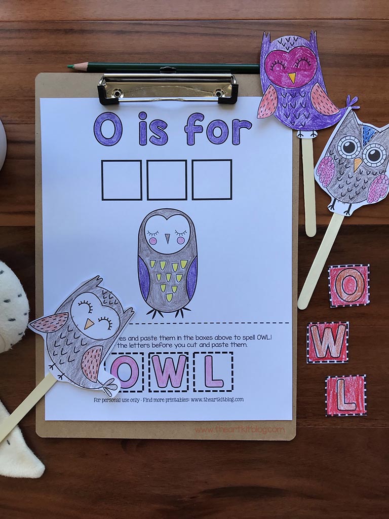 Free Owl Activity Pages. #freehomeschooldeals #fhdhomeschoolers #learningaboutowls #owlcoloringpages #owlactivitysheets