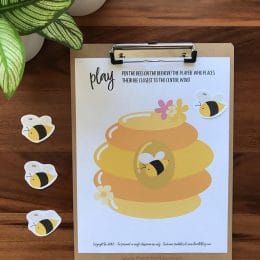 Free Beehive Pinning Game. #freehomeschooldeals #fhdhomeschoolers #freekidsgames #freepinninggames #learningaboutbees