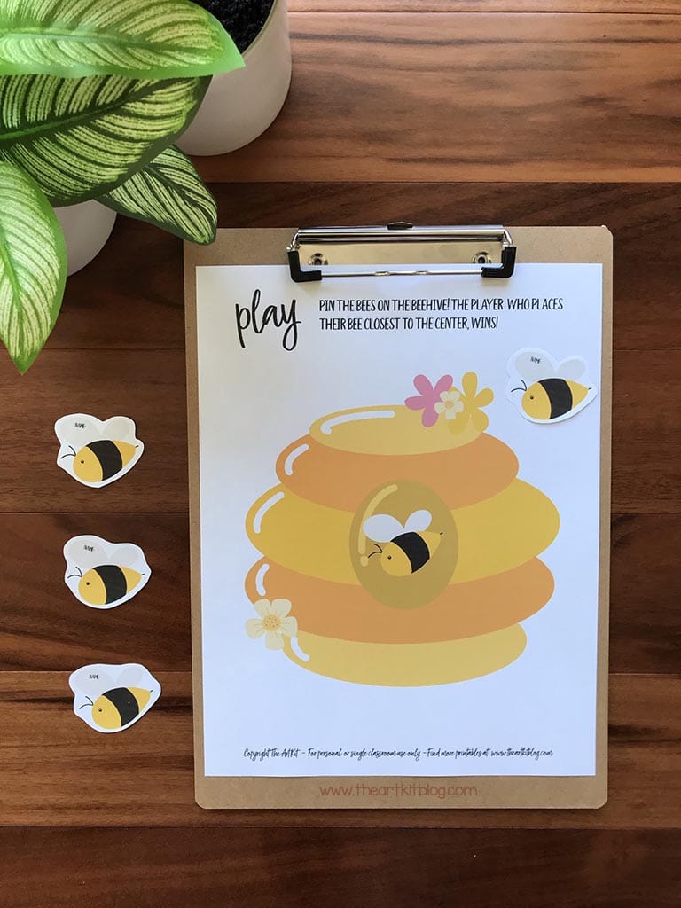 Free Beehive Pinning Game. #freehomeschooldeals #fhdhomeschoolers #freekidsgames #freepinninggames #learningaboutbees

